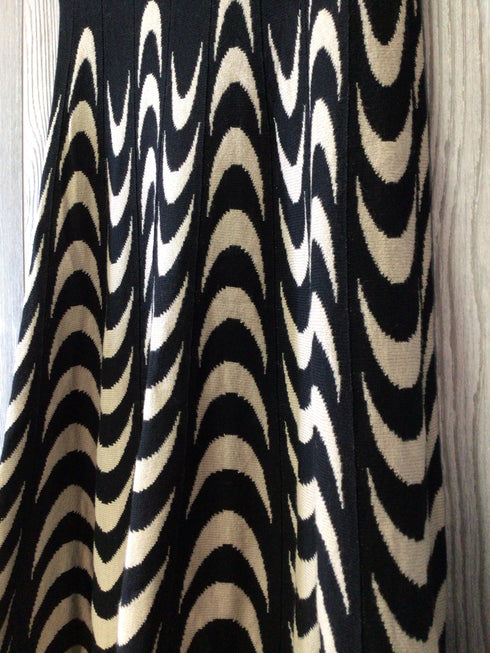 North Style Skirt Knit Size Small